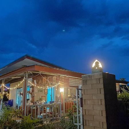 Phu Chaem House Hotel Mae Chaem Bagian luar foto