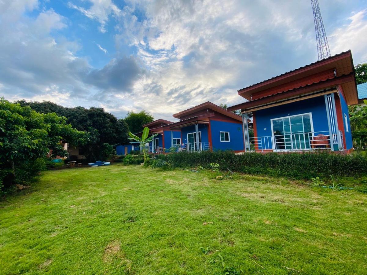 Phu Chaem House Hotel Mae Chaem Bagian luar foto