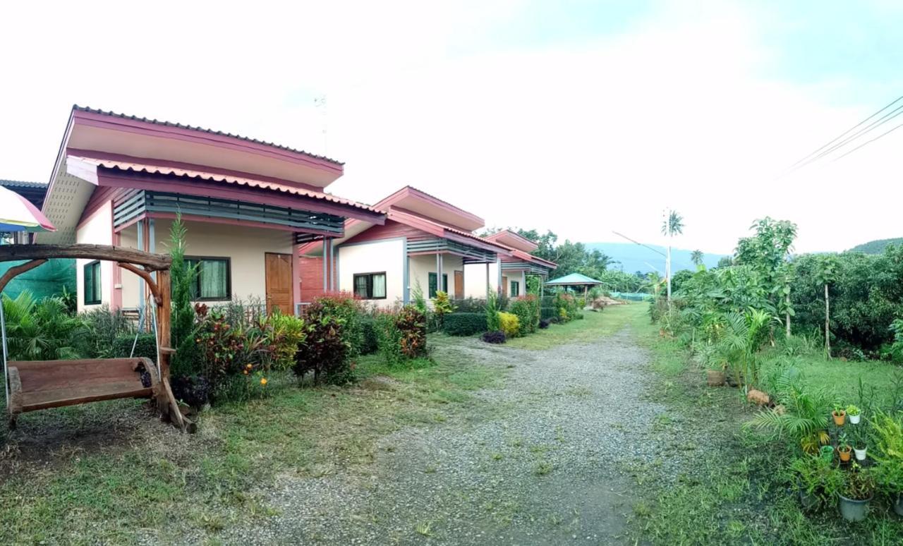 Phu Chaem House Hotel Mae Chaem Bagian luar foto