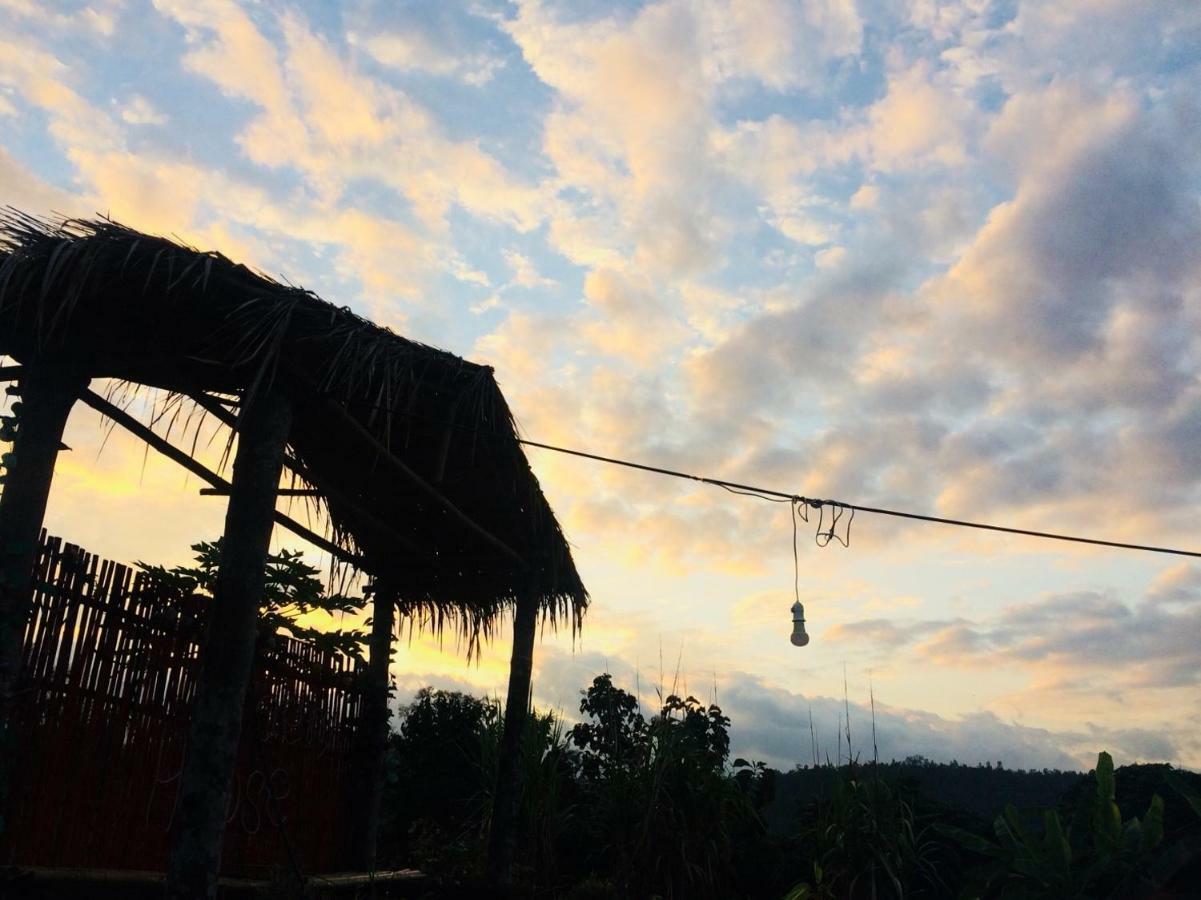 Phu Chaem House Hotel Mae Chaem Bagian luar foto